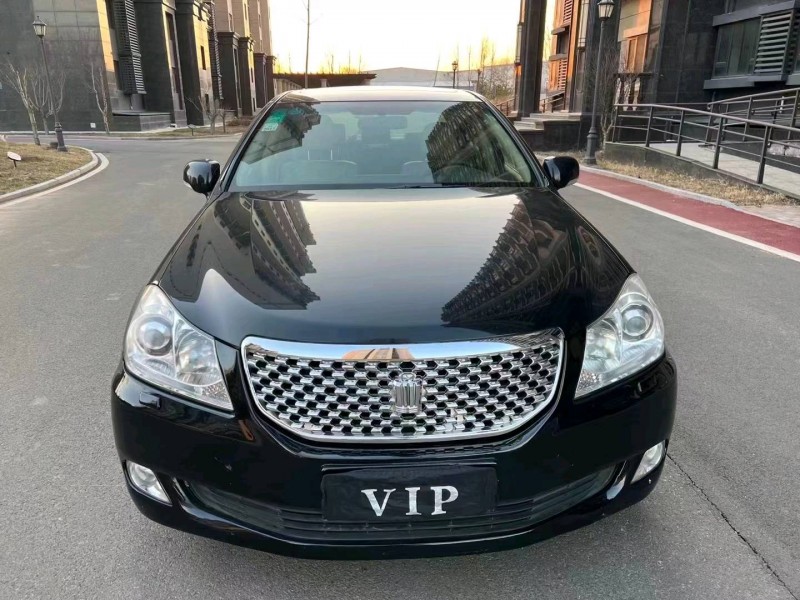 廊坊12年丰田皇冠1