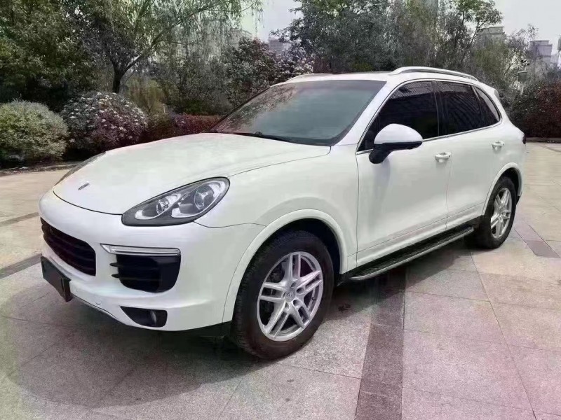 济宁17年保时捷卡宴3