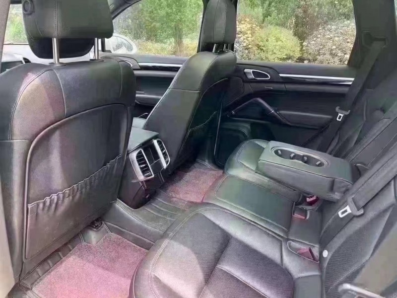 济宁17年保时捷卡宴6