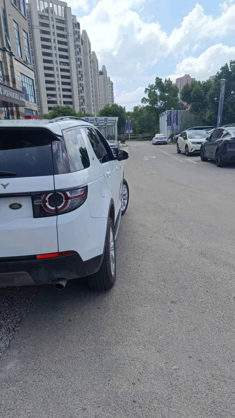 苏州18年路虎发现神行4