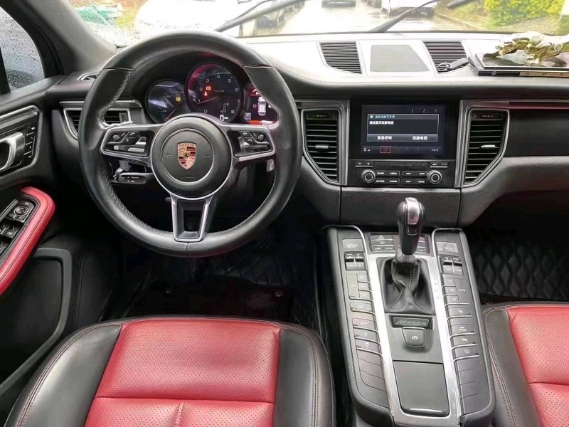 昆明18年保時捷Macan7