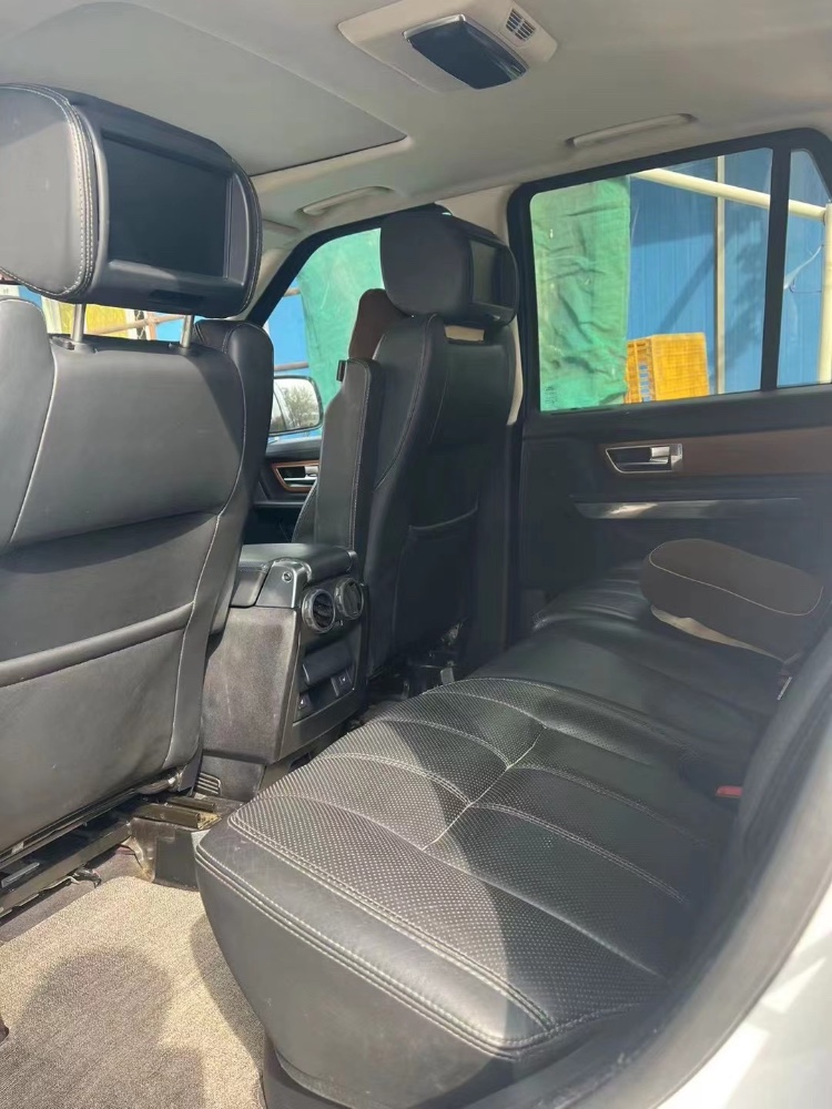 淄博12年路虎揽胜运动5