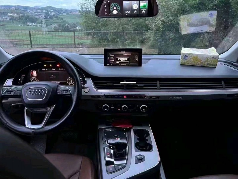 玉溪16年奧迪Q75