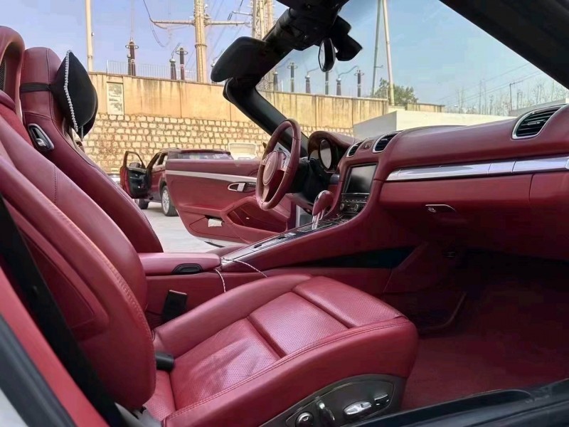 昆明12年保時捷Boxster9
