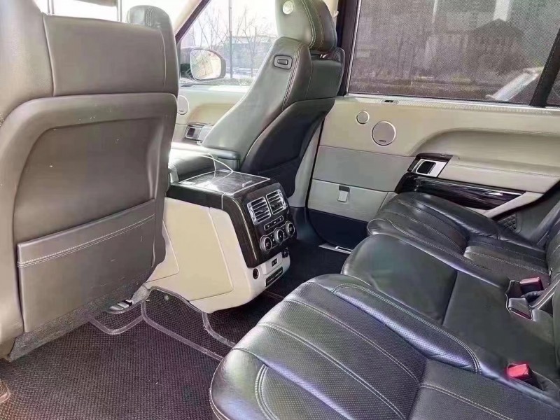 济宁15年路虎揽胜行政7