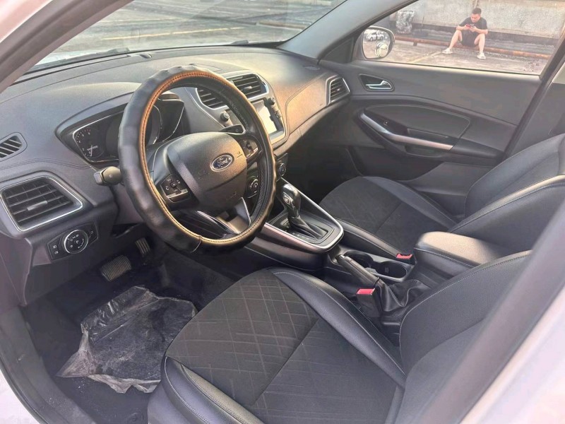 东莞20年福特福睿斯4