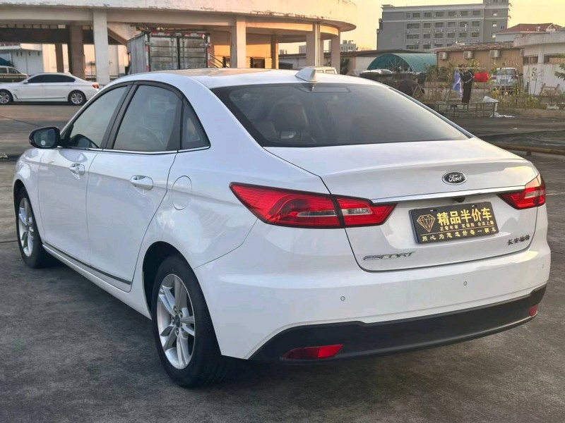 东莞20年福特福睿斯8