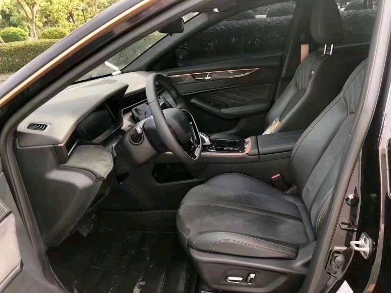 成都22年东风奕炫6