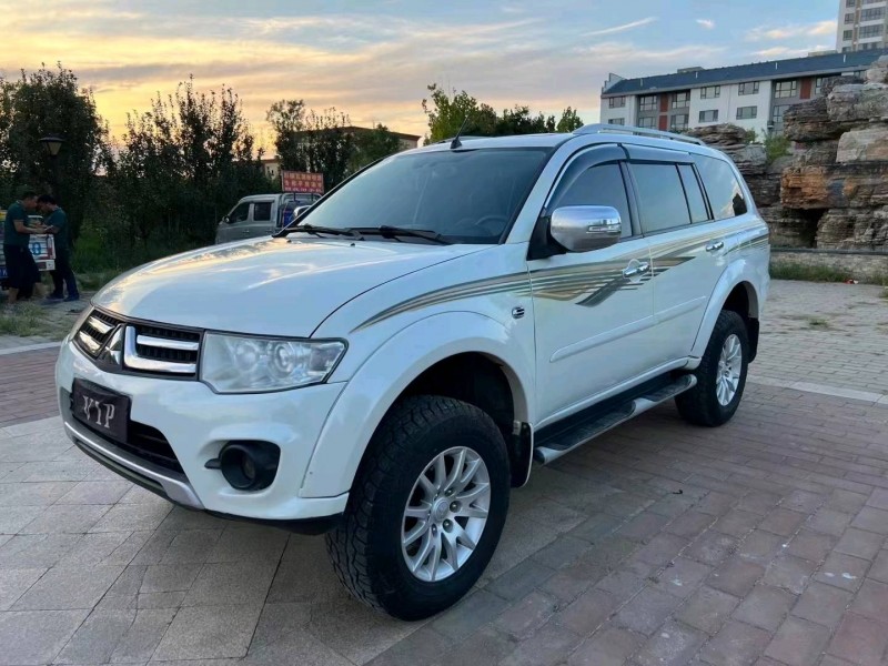 廊坊15年三菱帕杰罗·劲畅3