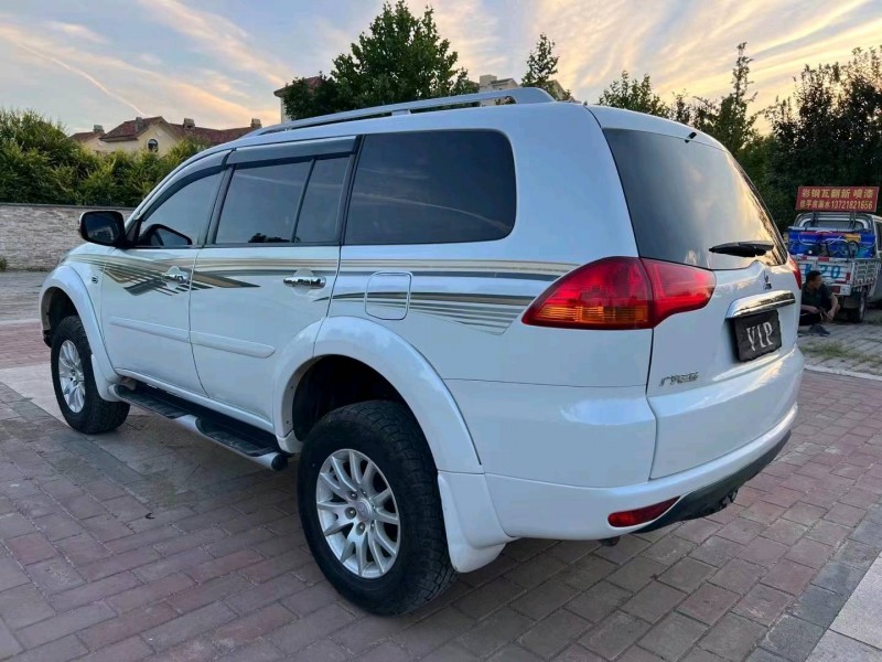 廊坊15年三菱帕杰罗·劲畅4