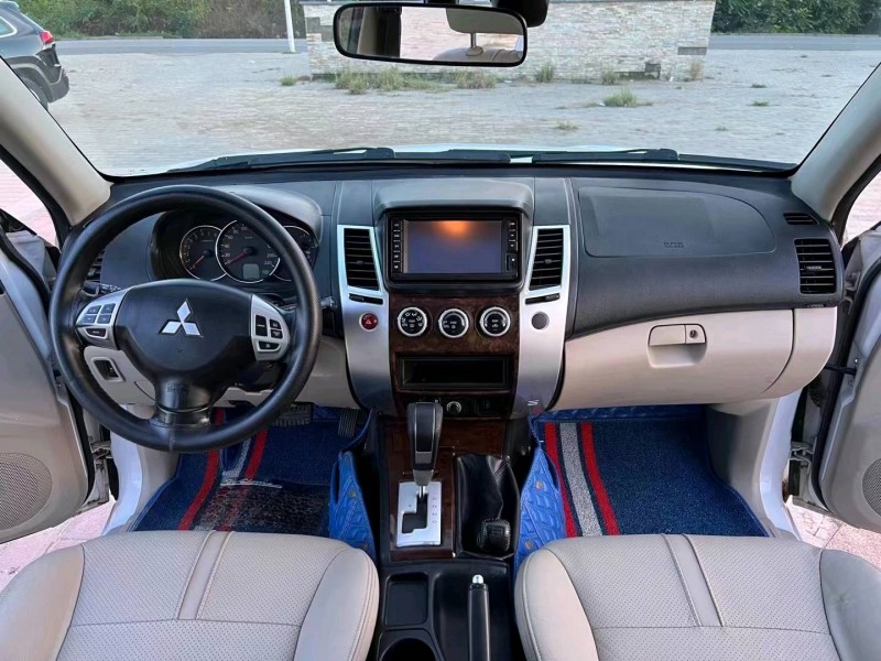 廊坊15年三菱帕杰罗·劲畅6