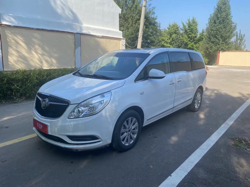 青岛18年别克GL82