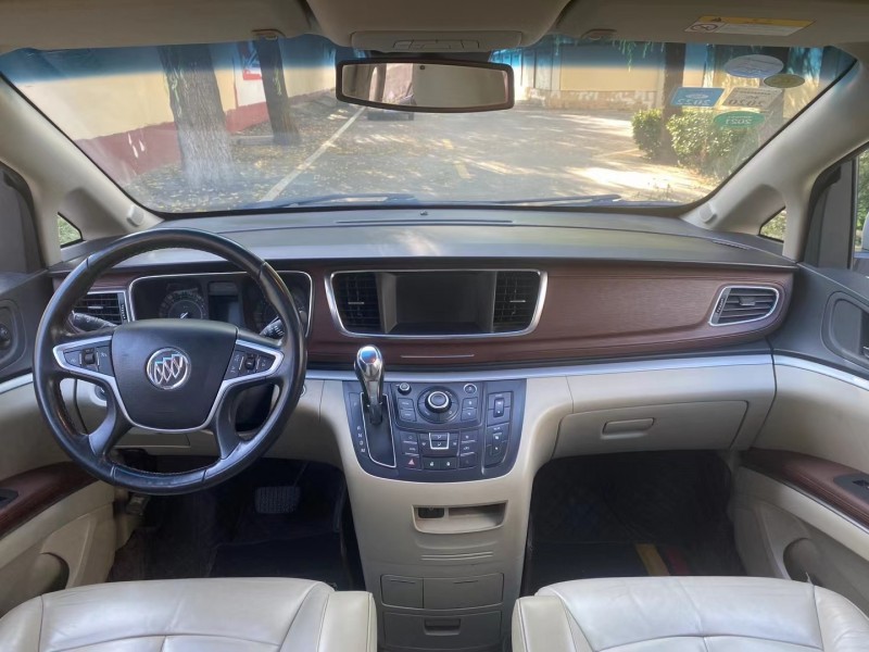 青岛18年别克GL88