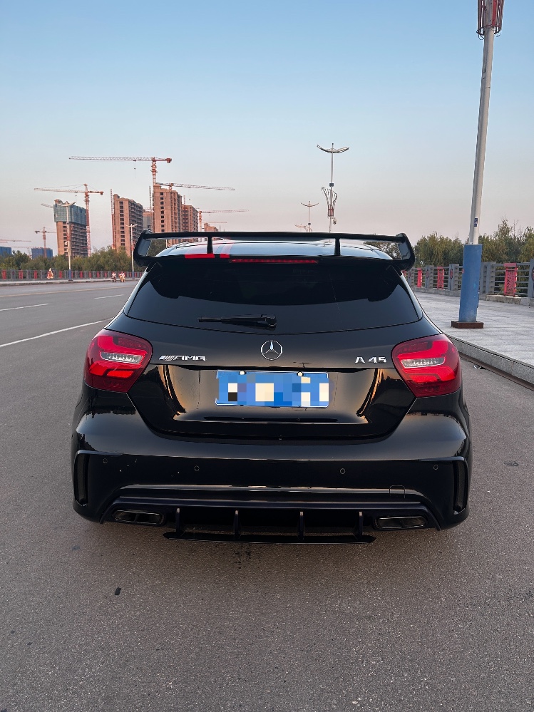 济南18年奔驰AMG2