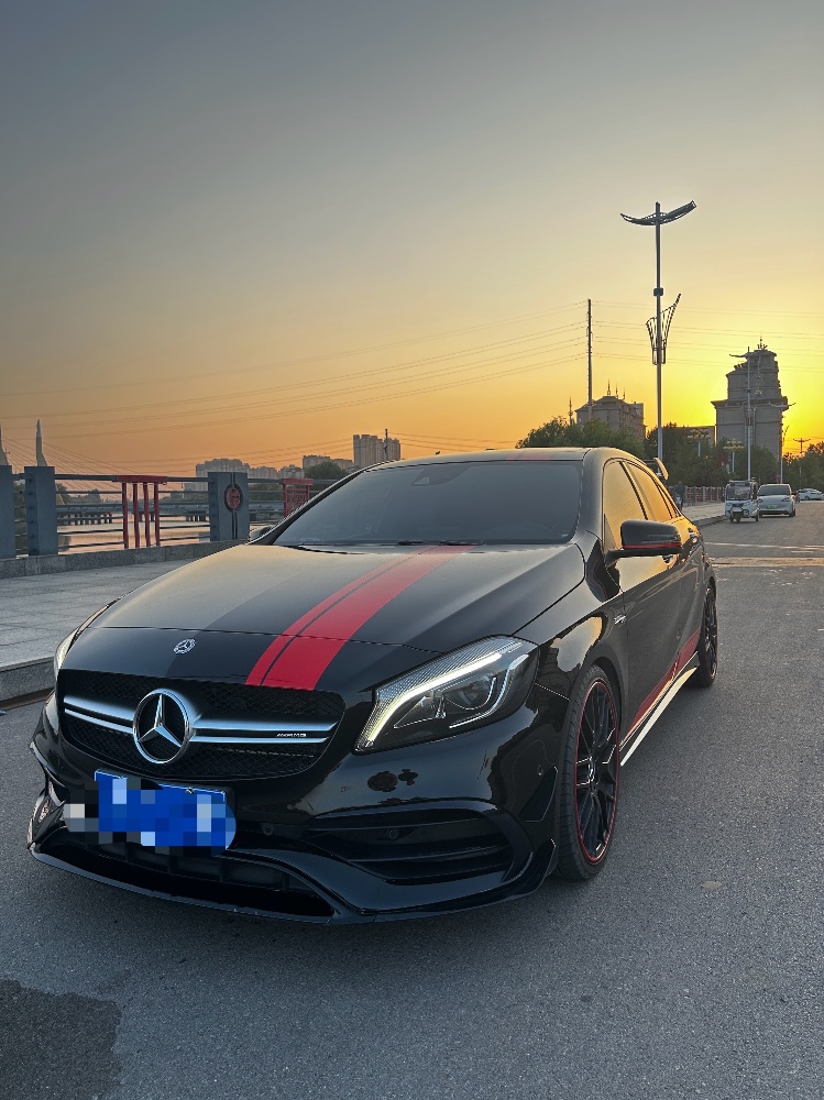 济南18年奔驰AMG1