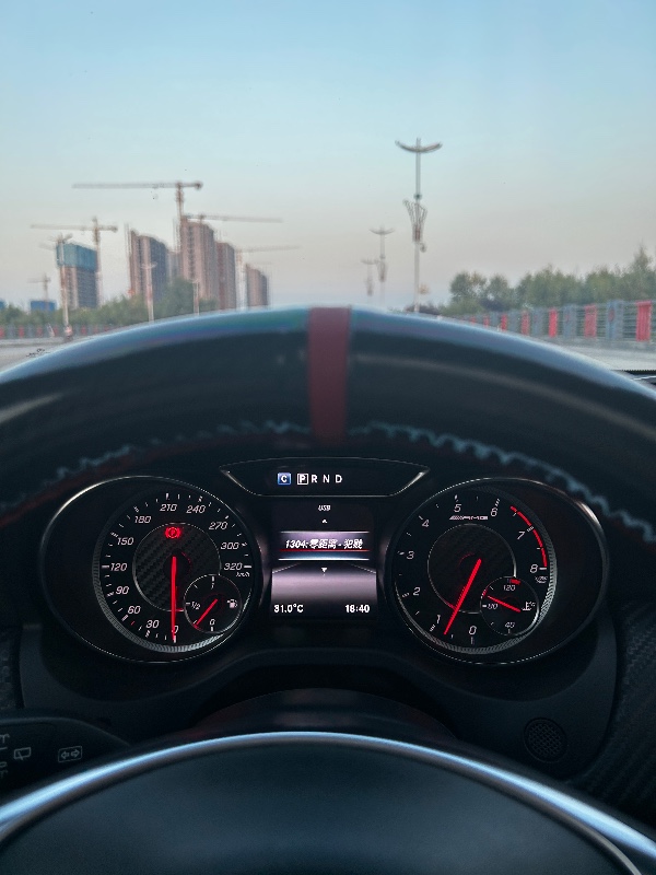 济南18年奔驰AMG10