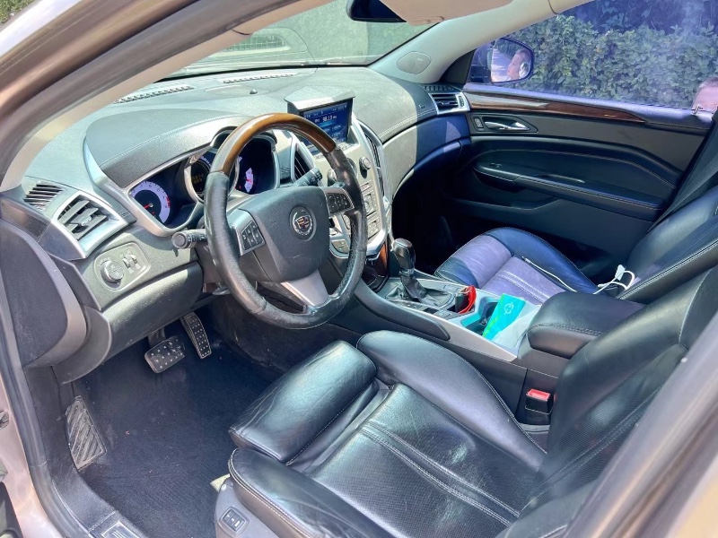 潍坊12年凯迪拉克SRX9