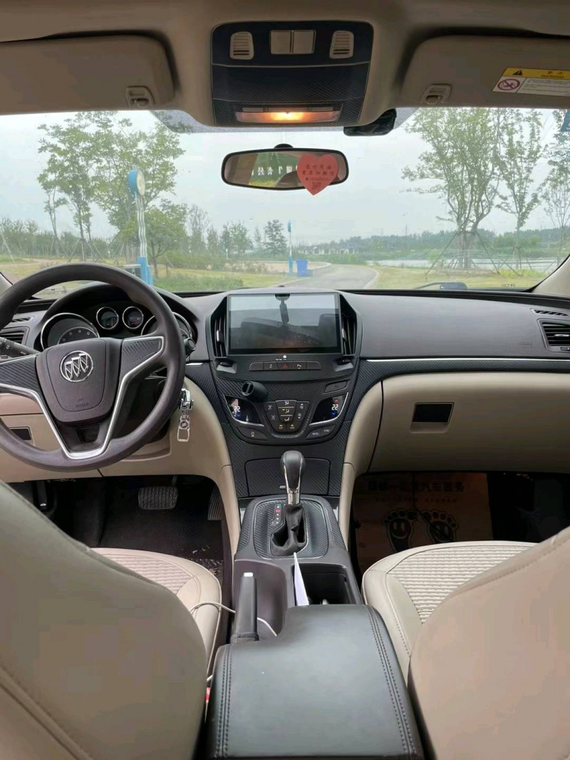 徐州16年别克君威6