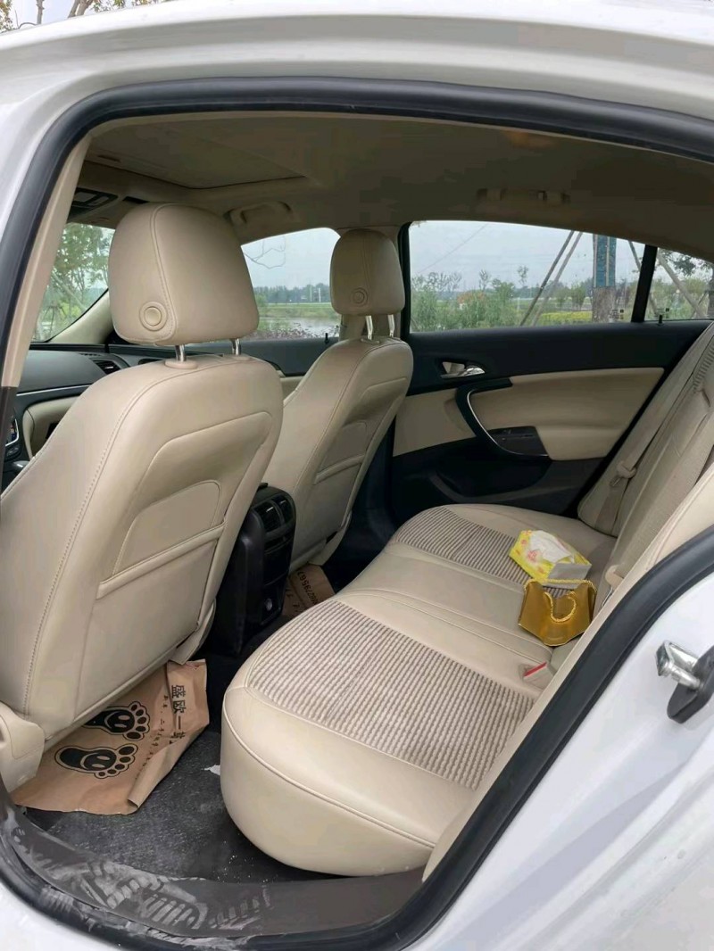 徐州16年别克君威7