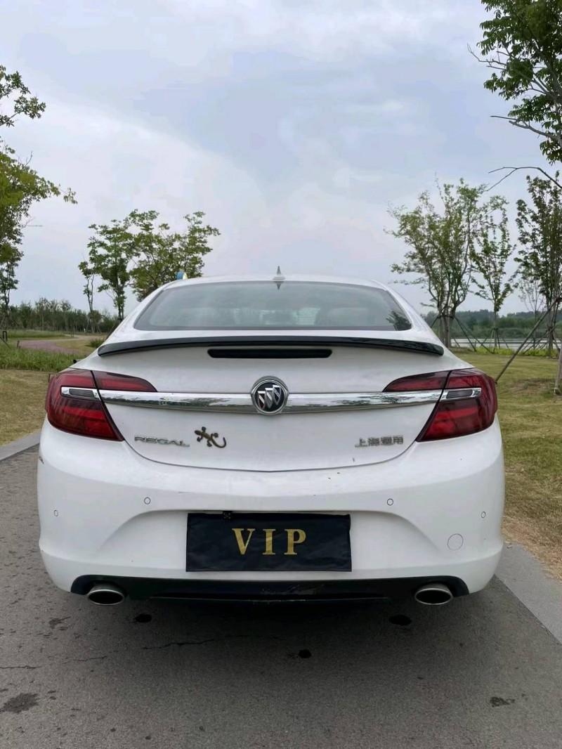 徐州16年别克君威9