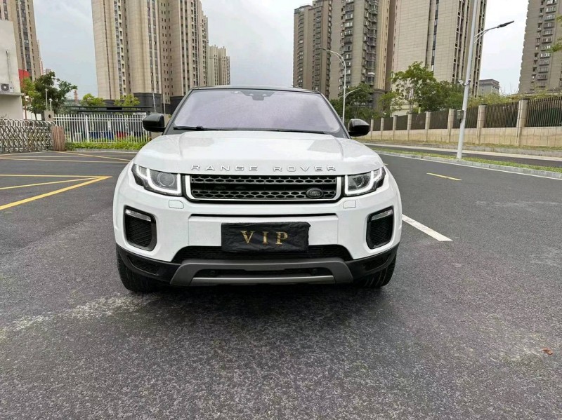 苏州19年路虎极光1