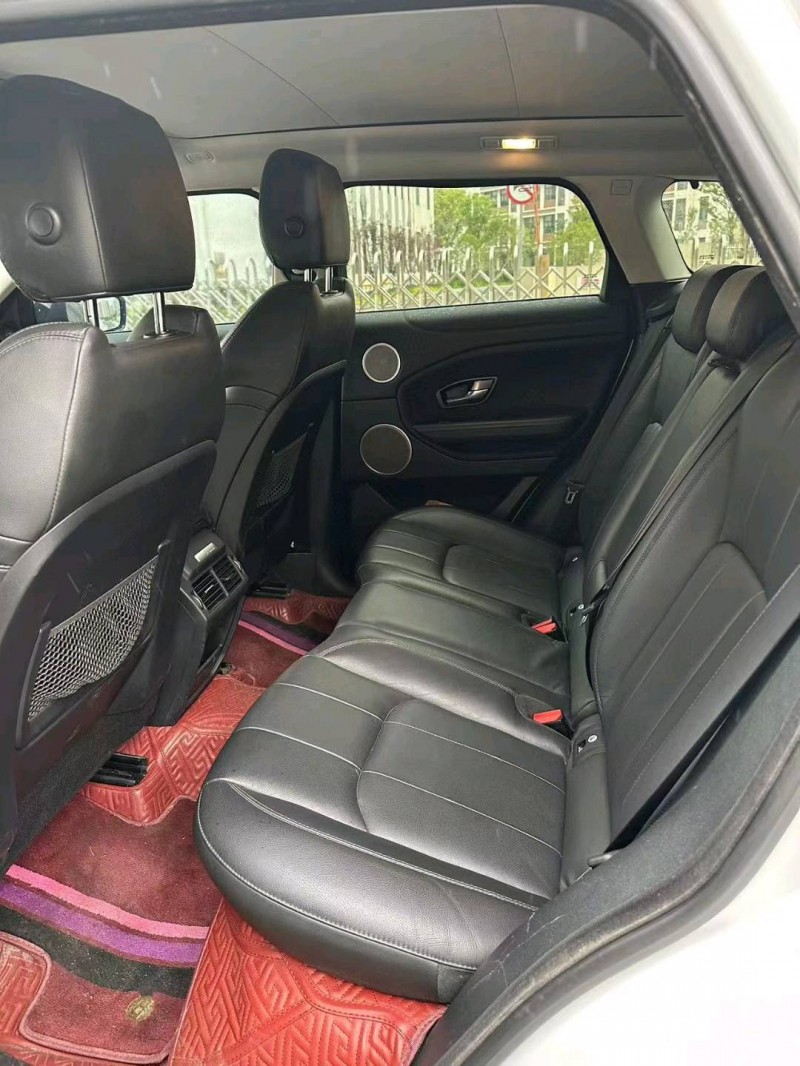 苏州19年路虎极光5