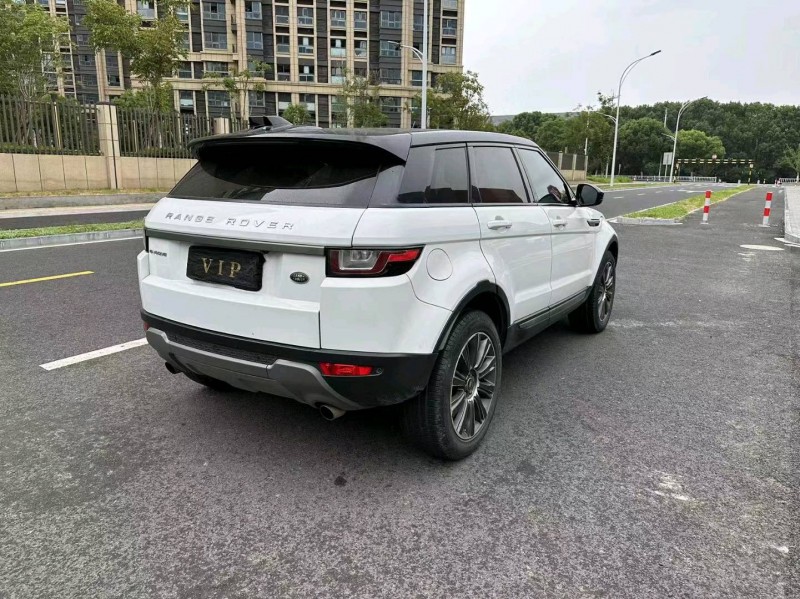 苏州19年路虎极光9