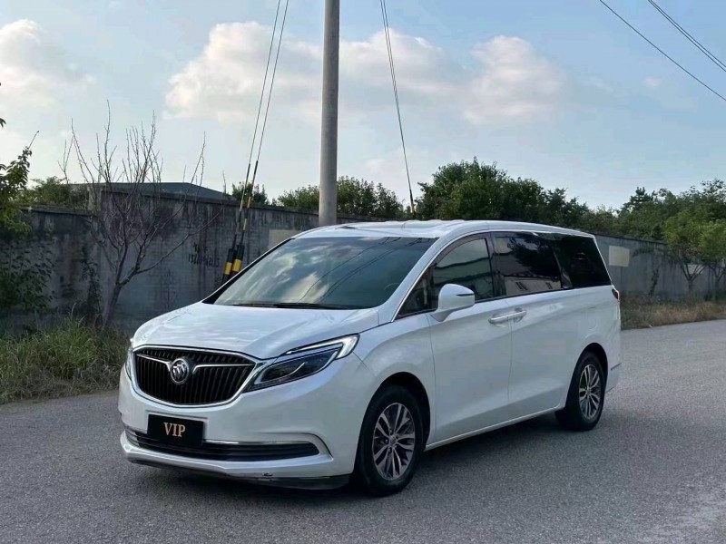 青岛18年别克GL82