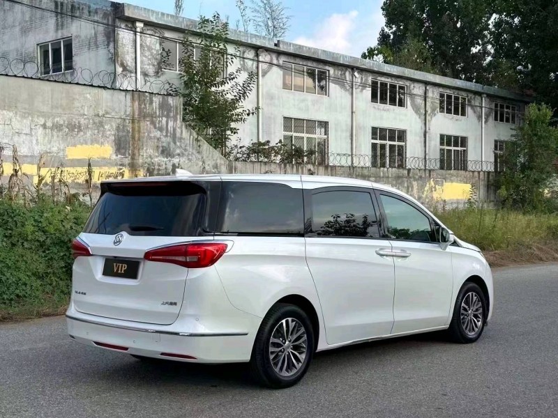 青岛18年别克GL83