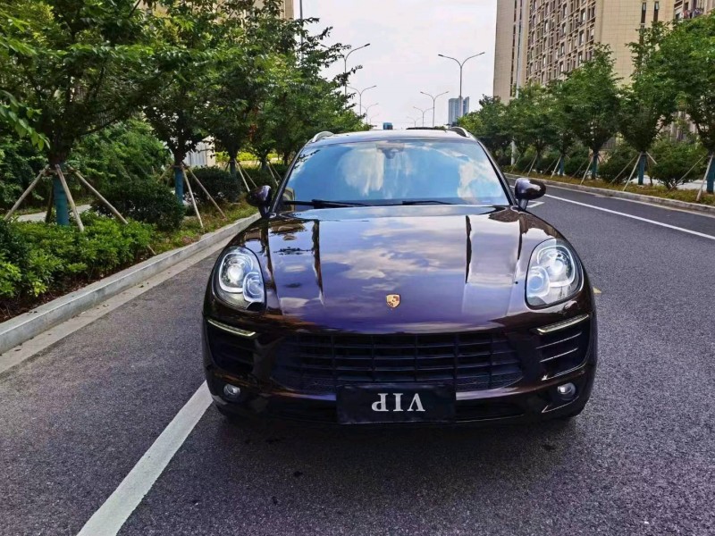 苏州17年保时捷Macan1
