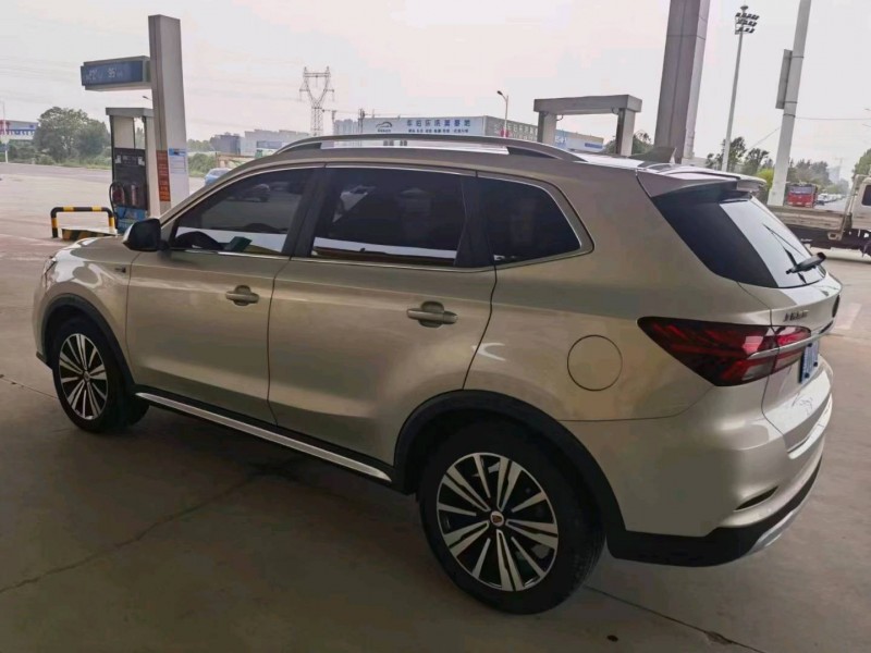 保定20年荣威RX55