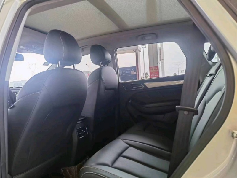 保定20年荣威RX58