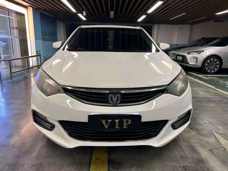 嘉兴14年长安汽车逸动1