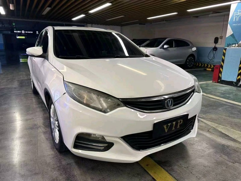 嘉兴14年长安汽车逸动2