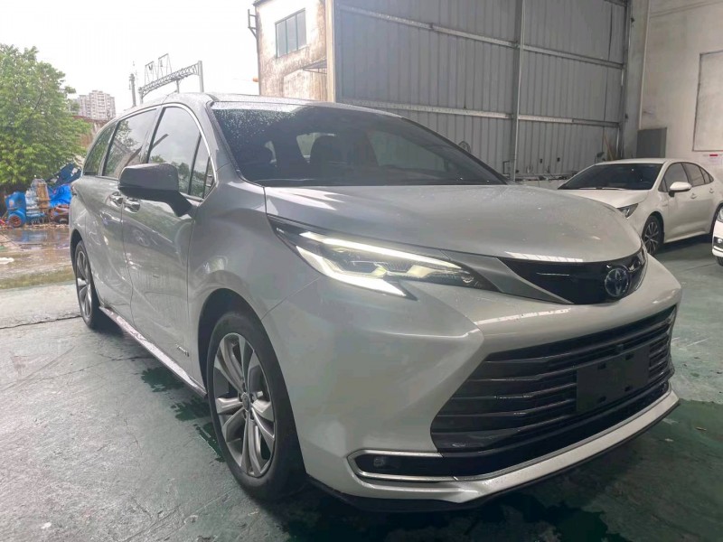 佛山23年丰田塞纳3