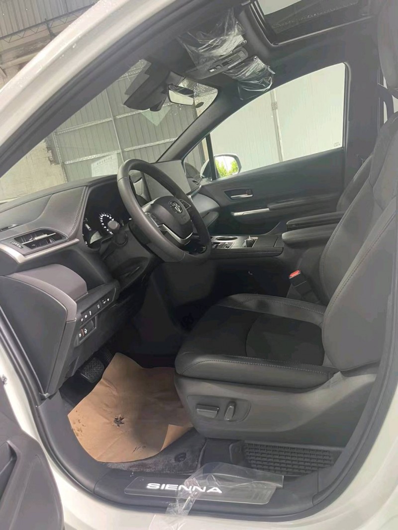 佛山23年丰田塞纳6