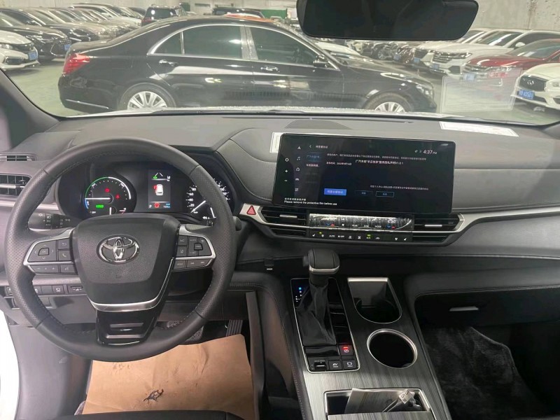 佛山23年丰田塞纳7