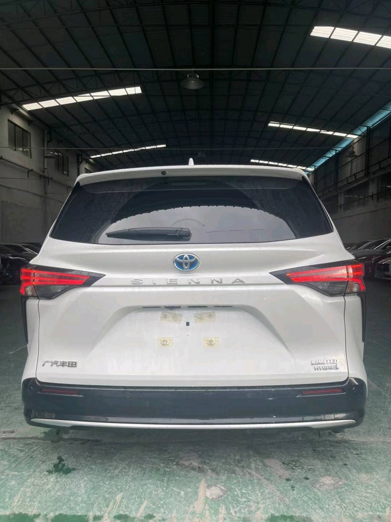 佛山23年丰田塞纳9