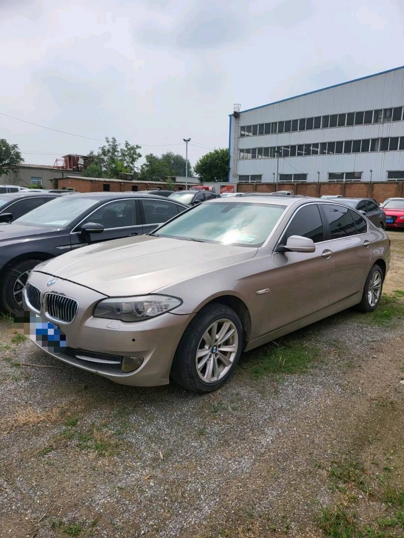 保定13年宝马5系3