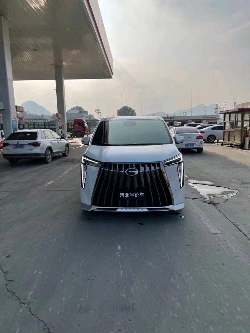 保定23年传祺M81