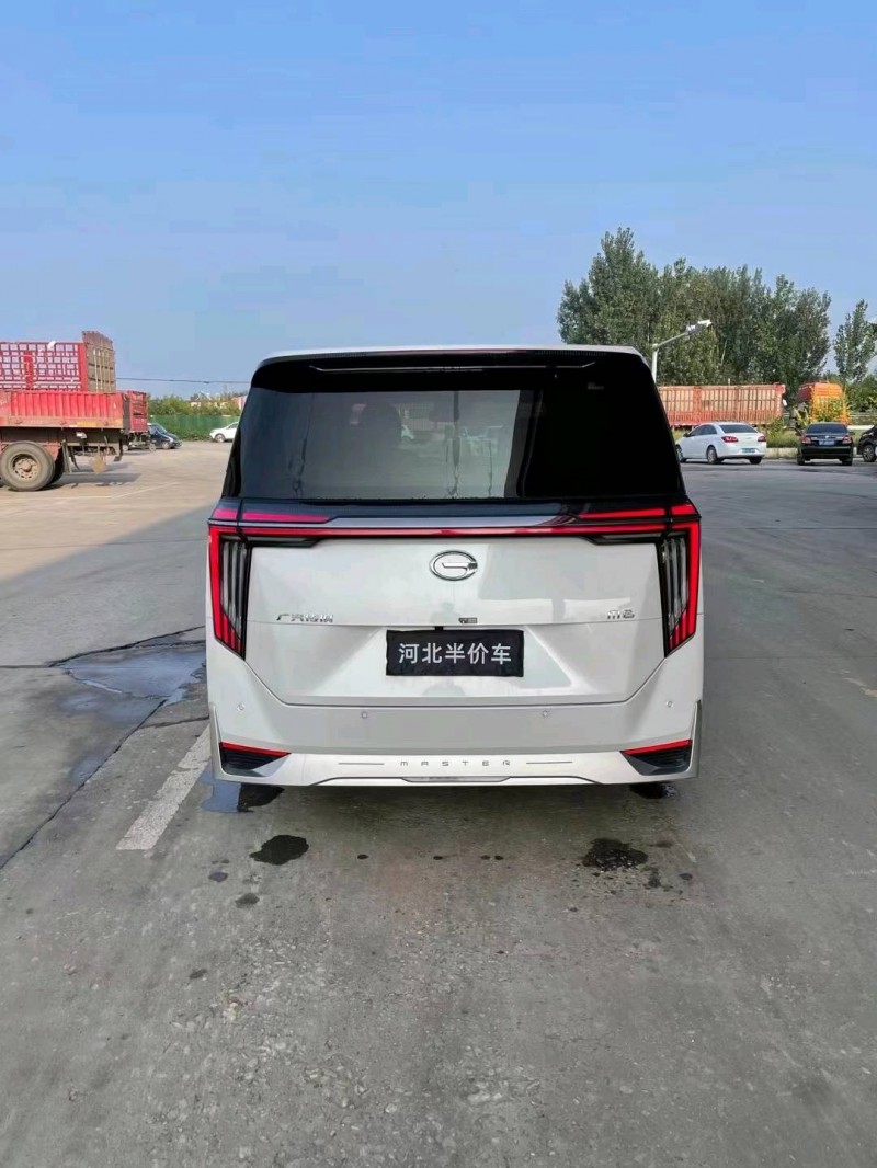 保定23年传祺M89