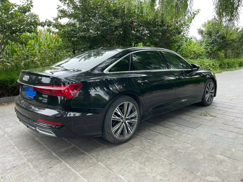 济宁21年奥迪A6L4