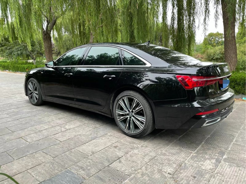 济宁21年奥迪A6L5