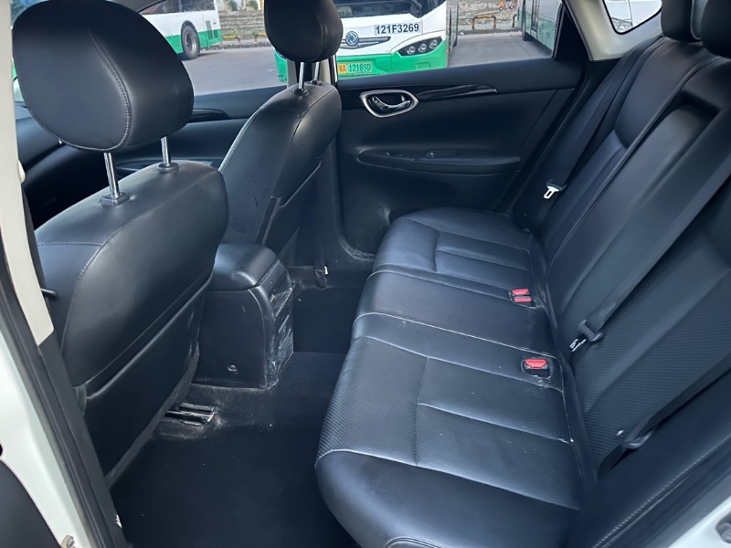 武汉16年日产轩逸6