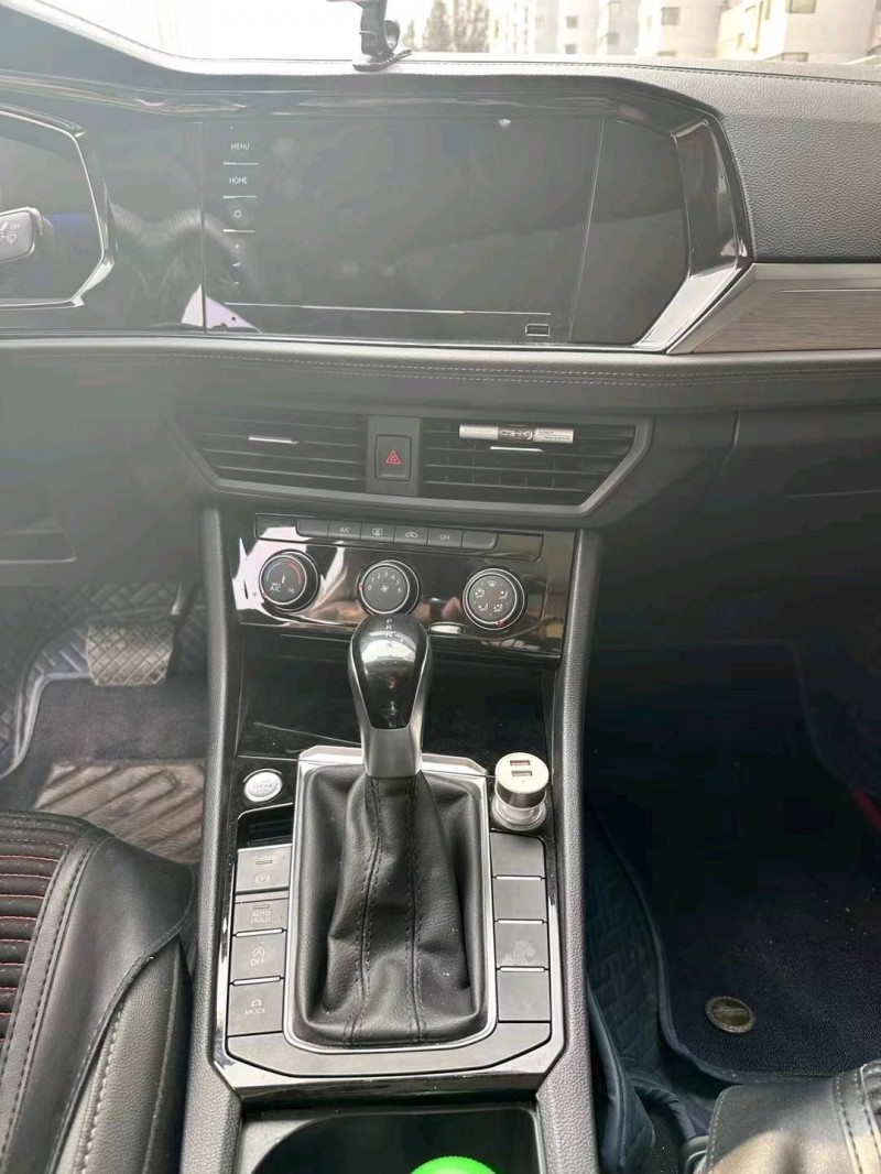 邯郸21年大众速腾8