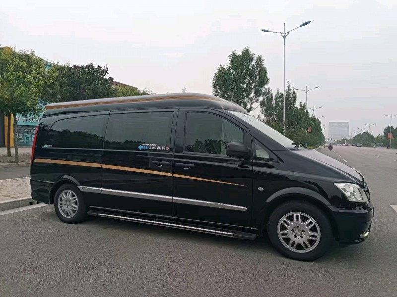 邯郸21年奔驰威霆5