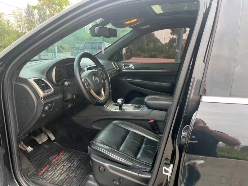 邯郸14年Jeep大切诺基8