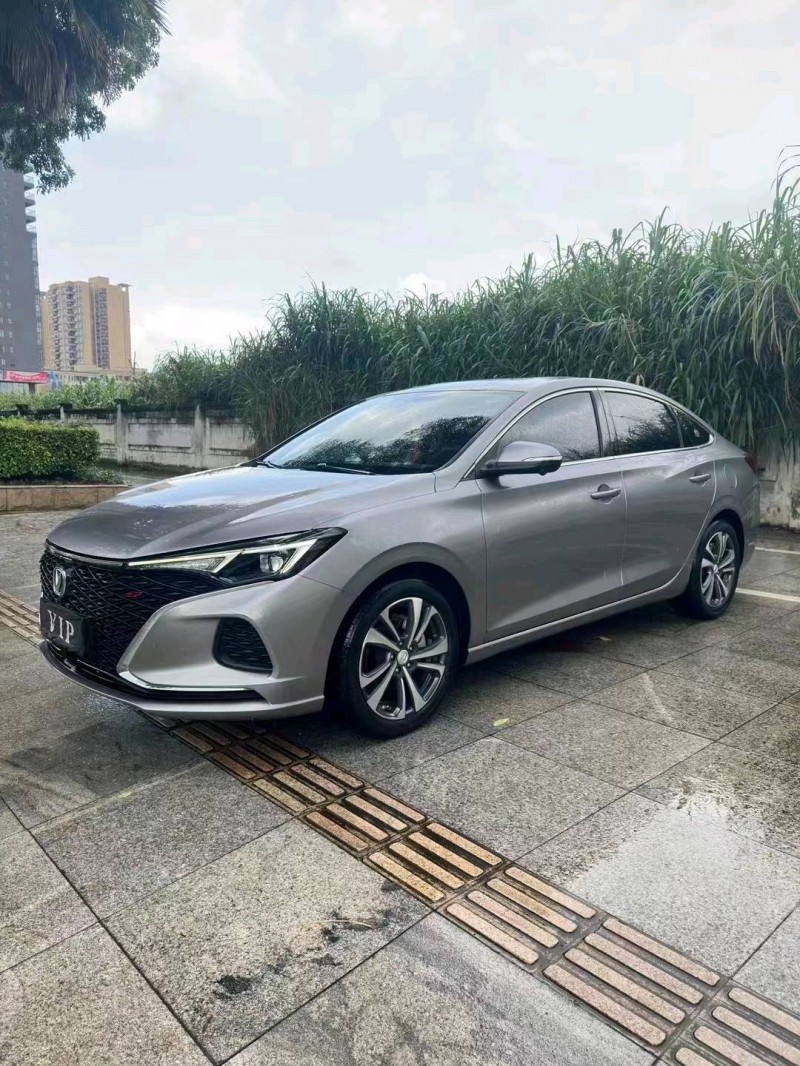 珠海21年长安汽车逸动2