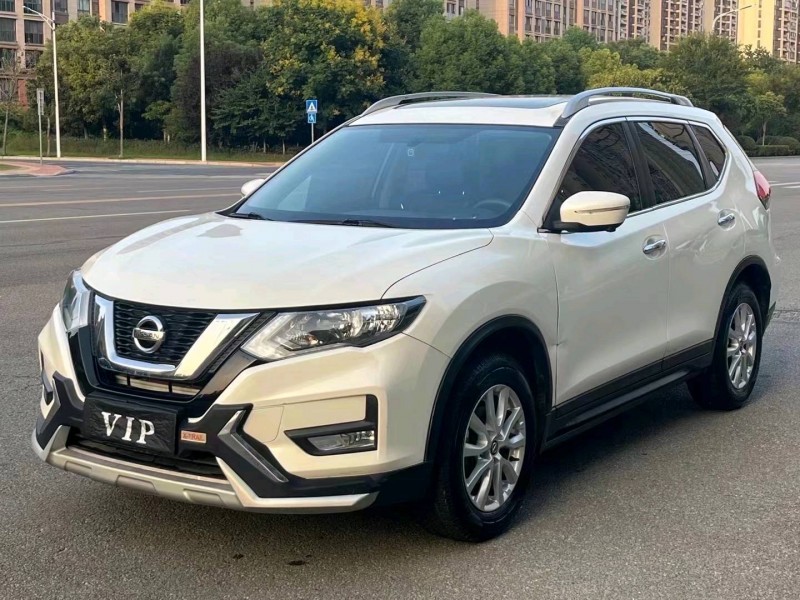 淮南18年日產奇駿2