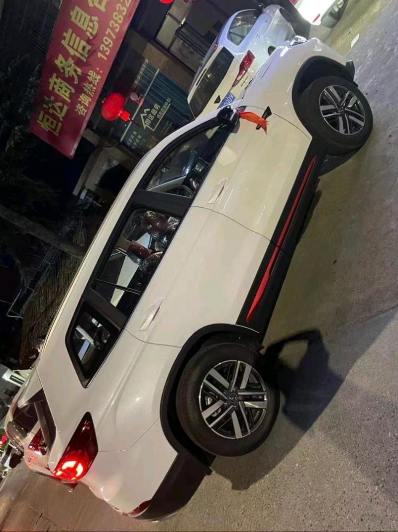 邵阳23年长安汽车CS757